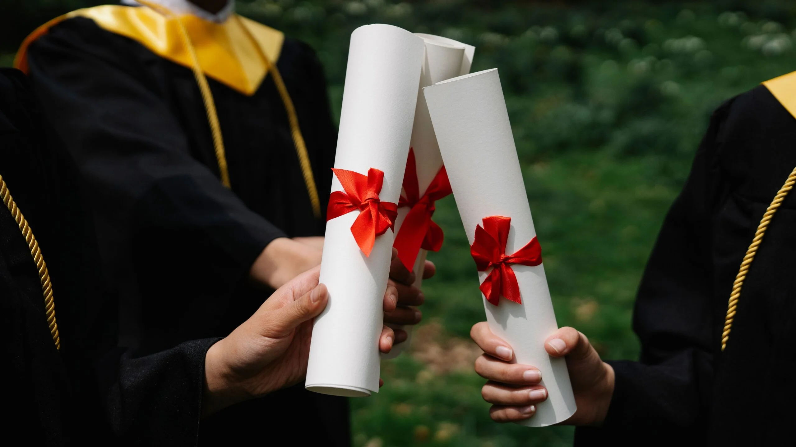 FAPEMIG lança bolsas de Pós-Graduação, Doutorado Sanduíche e Estágio Pós-Doutoral no exterior para servidores do Estado